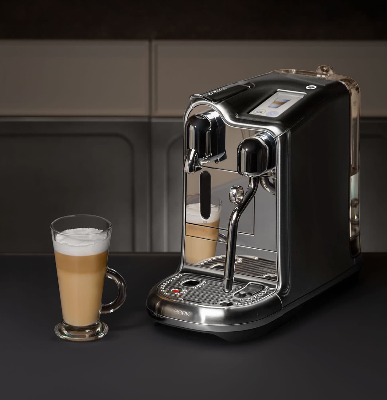 Капсульная кофемашина C831 Creatista Pro BORK