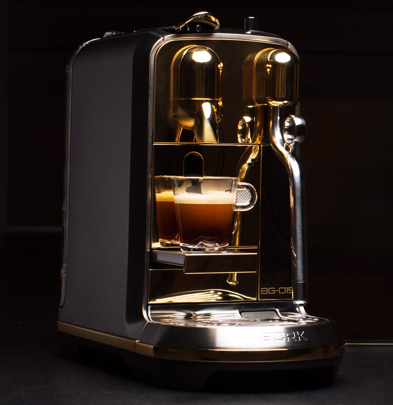 Капсульная кофемашина C830 Creatista Plus Gold BORK