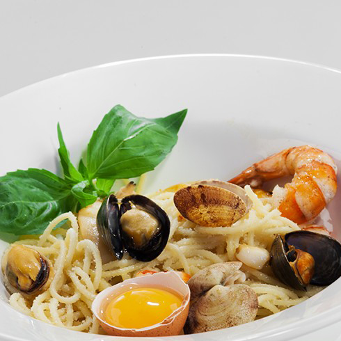 Спагетти карбонара с морепродуктами
