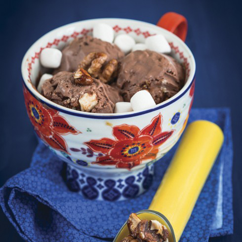 Шоколадно-карамельное мороженое
